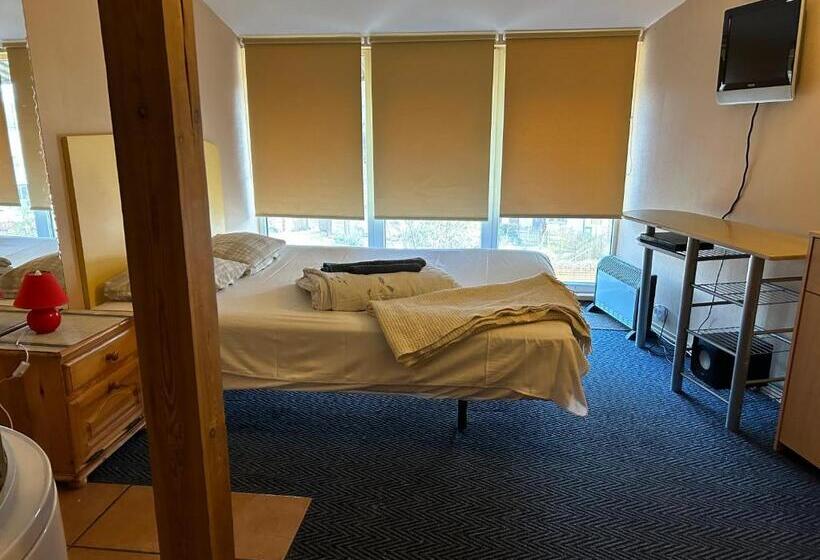 Общежитие Easy Stay Apartments