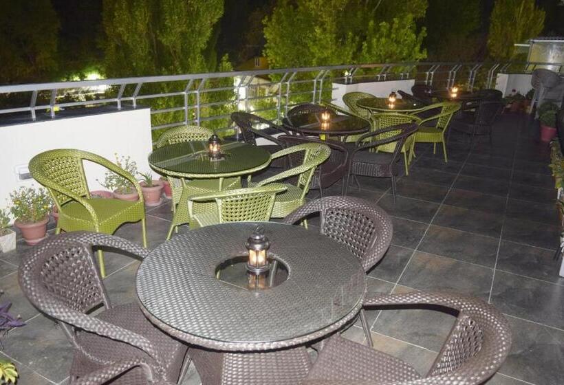 تختخواب و صبحانه Cloud7