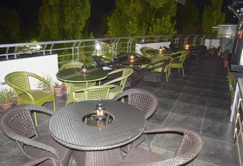 تختخواب و صبحانه Cloud7