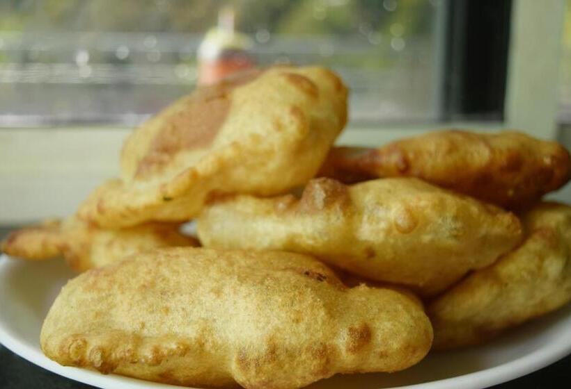 تختخواب و صبحانه Cloud7