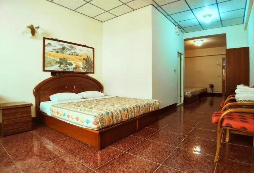 تختخواب و صبحانه Sun Moon Lake Fisherman Homestay