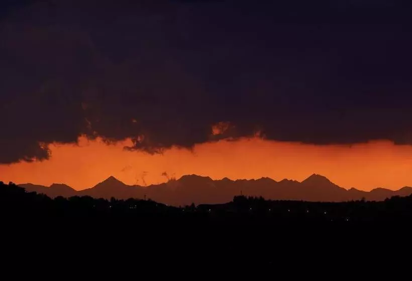 Hotelli Albergo Ristorante 'l Bunet