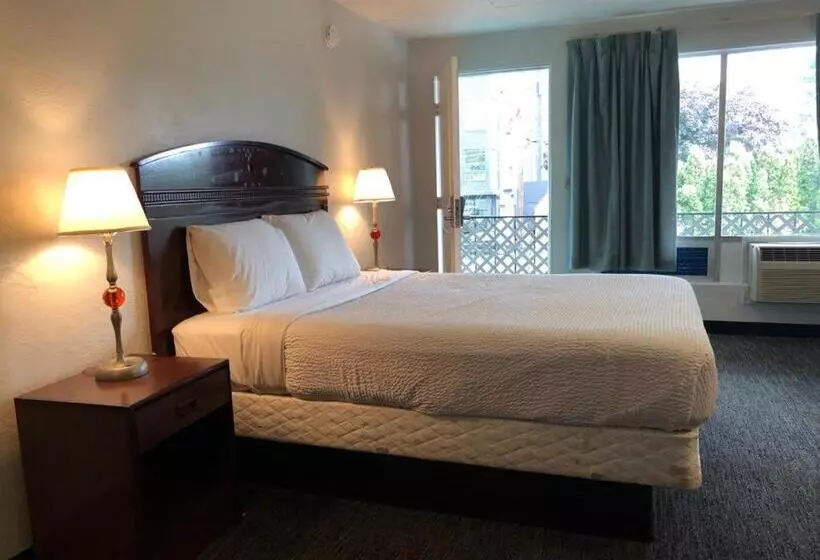 هتل Portland Super Value Inn