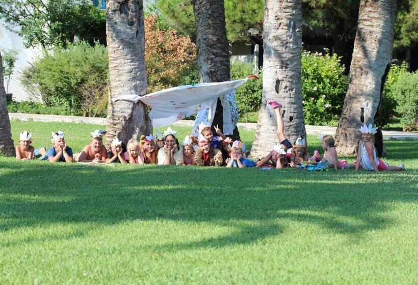 هتل Slovenska Plaža Lux