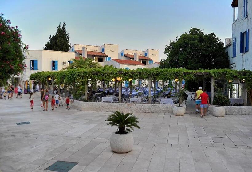 هتل Slovenska Plaža Lux