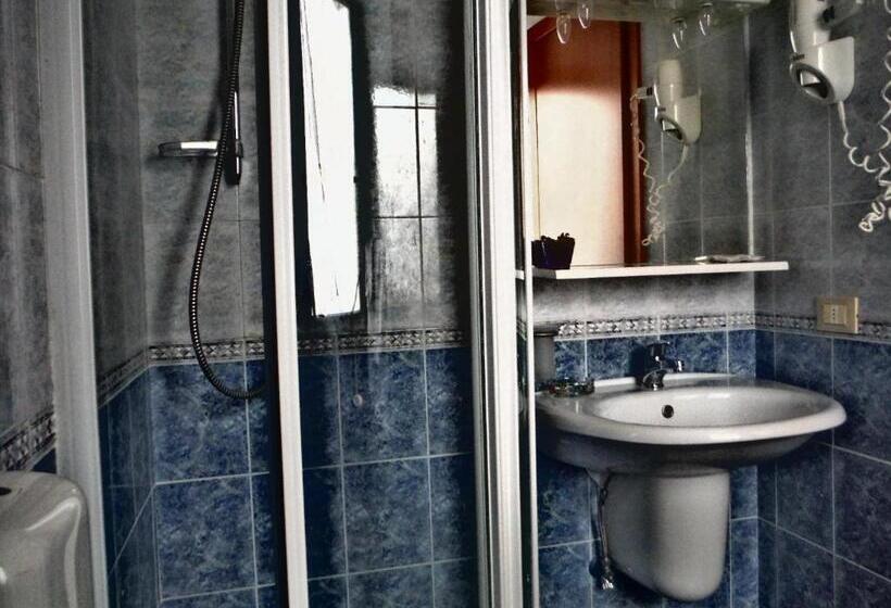 בית מלון כפרי Villa Flora