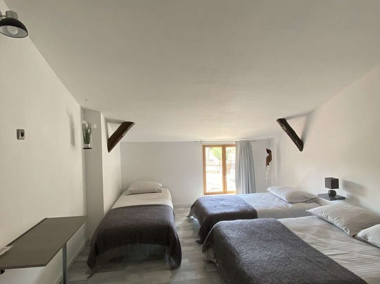 مبيت وإفطار La Cigogne Eclaronnaise