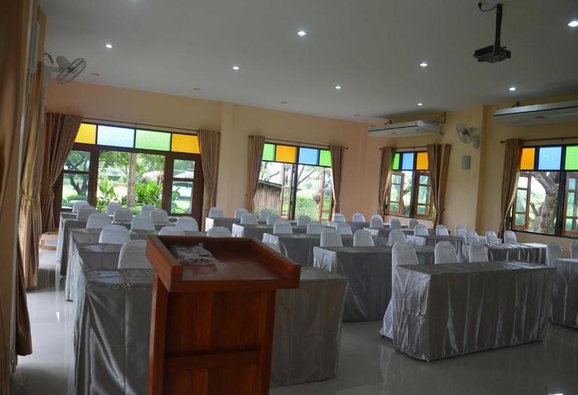 هتل Baandindee Resort