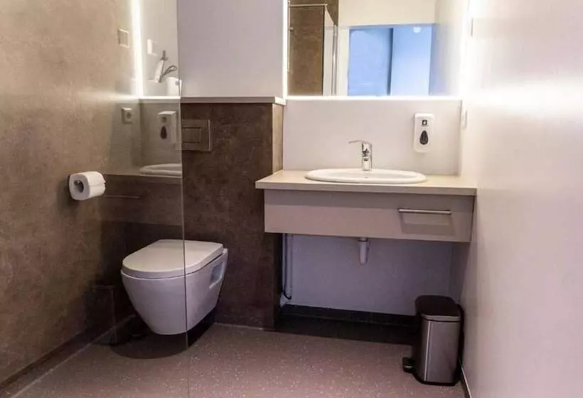 Hotel Black Beach Guesthouse