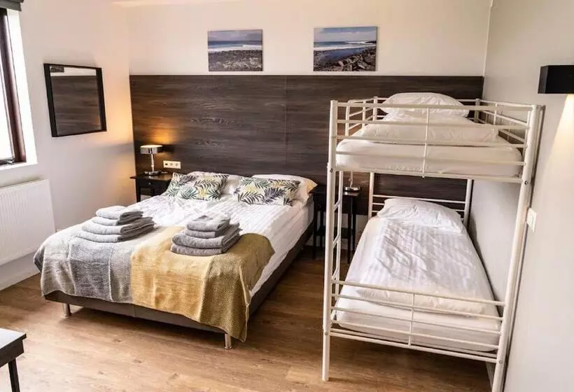 Hotel Black Beach Guesthouse