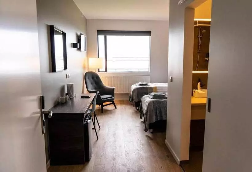 Hotel Black Beach Guesthouse