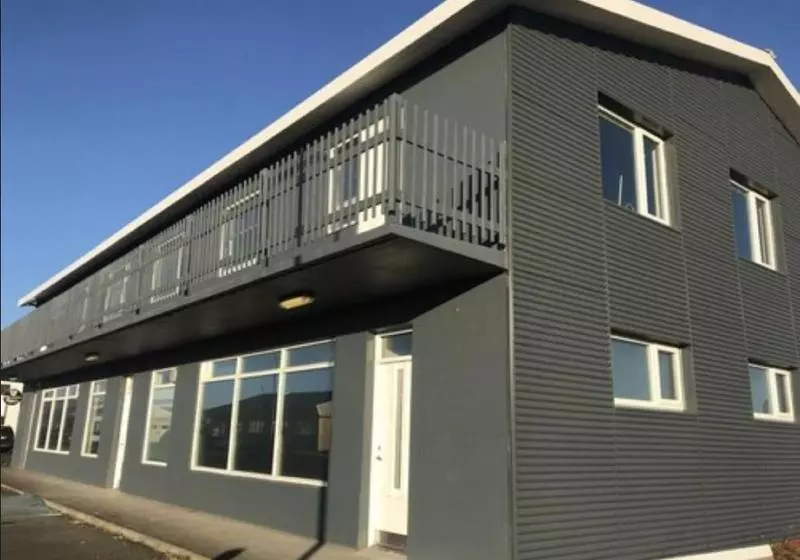 Hotel Black Beach Guesthouse