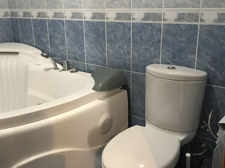 ホテル Family House