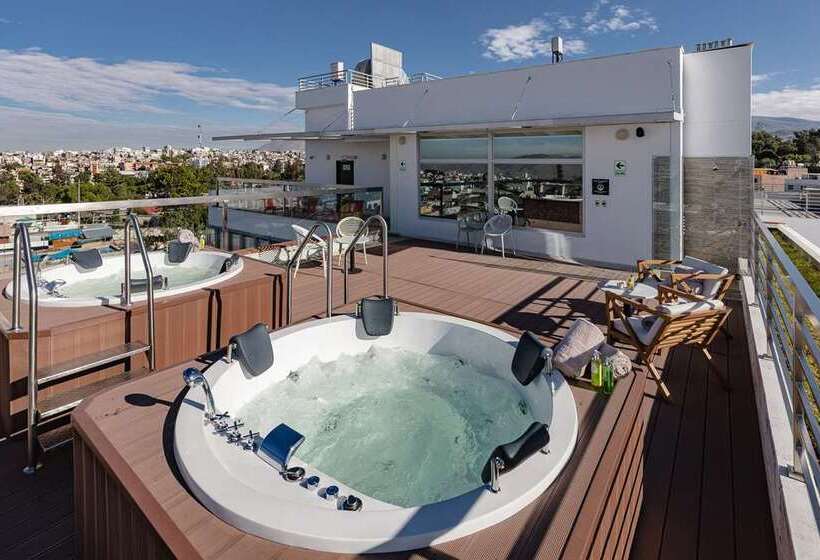 בית מלון כפרי Hampton By Hilton Arequipa