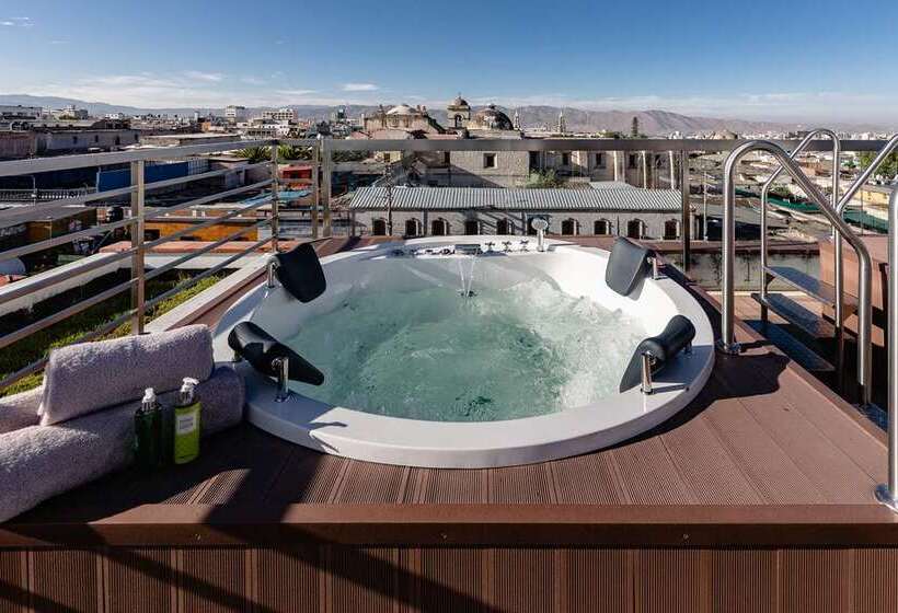 בית מלון כפרי Hampton By Hilton Arequipa