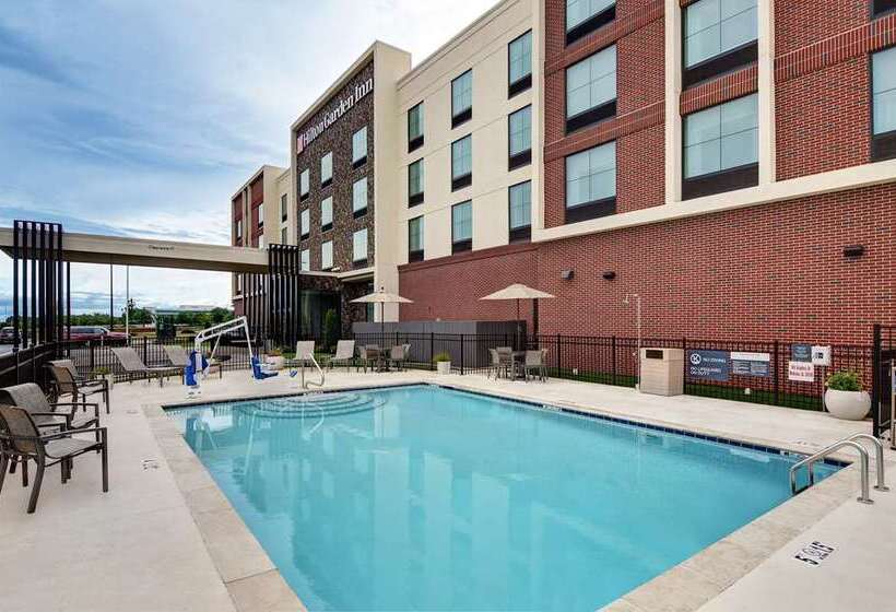 בית מלון כפרי Hilton Garden Inn Madison Huntsville Airport