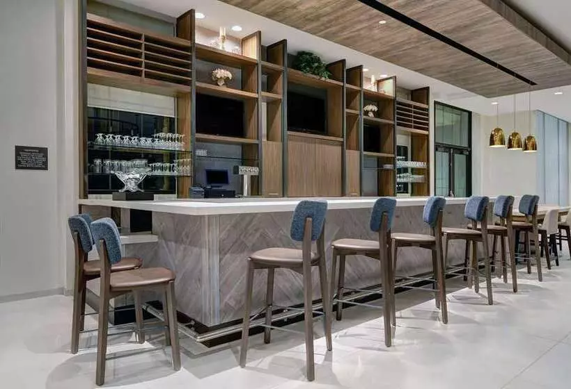 ホテル Hilton Garden Inn Madison Huntsville Airport