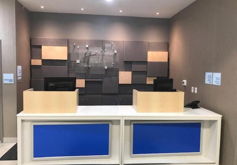 فندق Holiday Inn Express St. Augustine   Vilano Beach, An Ihg