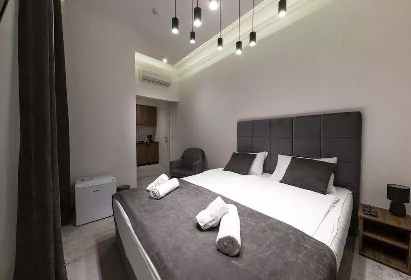 هتل Kings Palace Suites