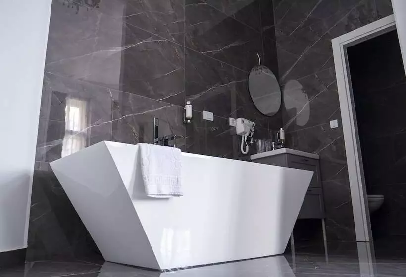 هتل Kings Palace Suites