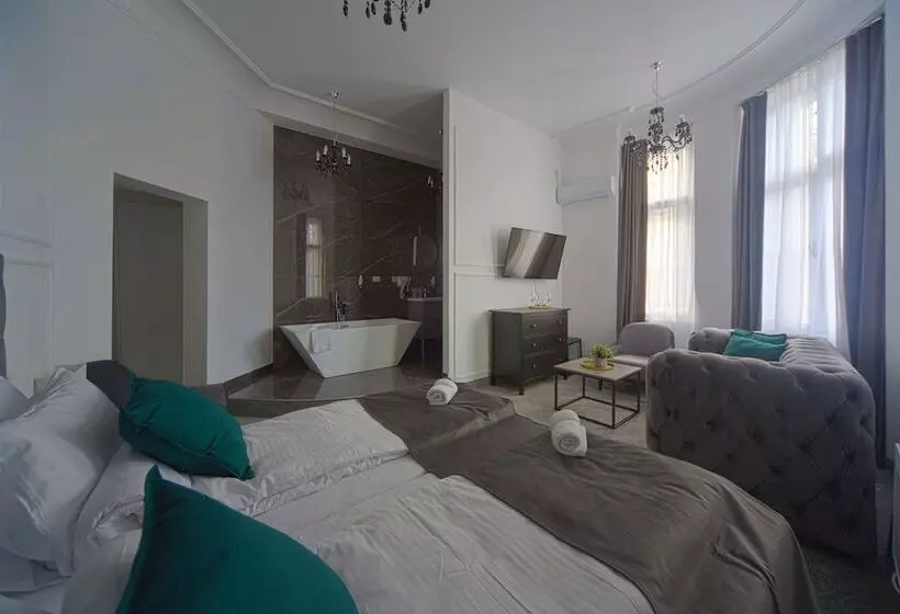 هتل Kings Palace Suites
