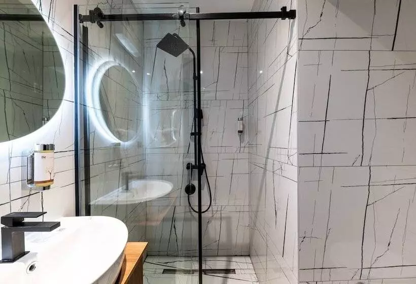هتل Kings Palace Suites