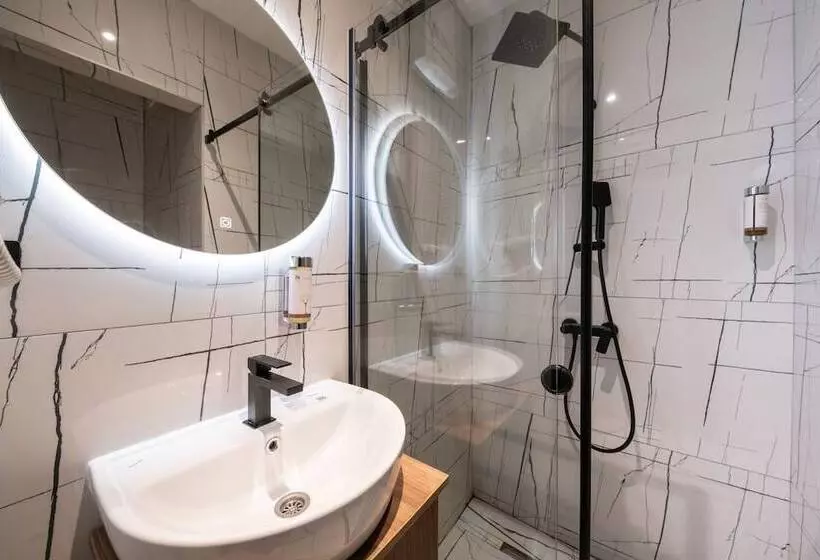 هتل Kings Palace Suites