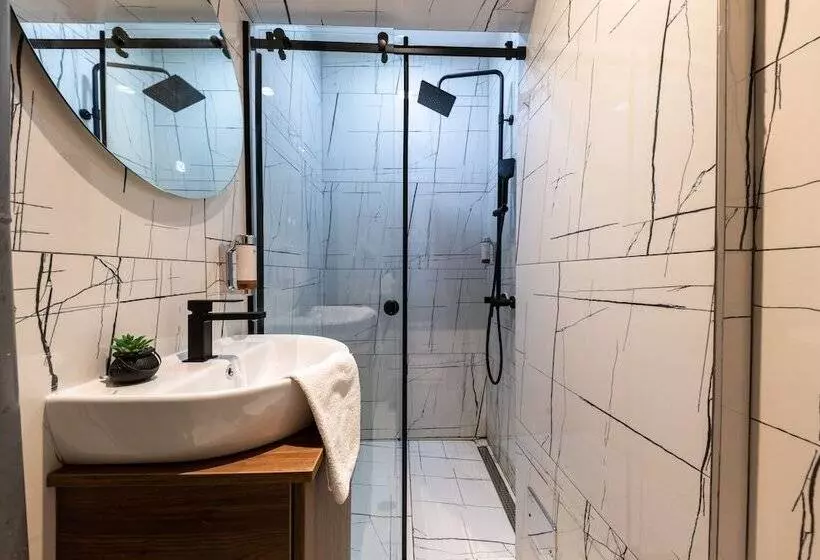 هتل Kings Palace Suites