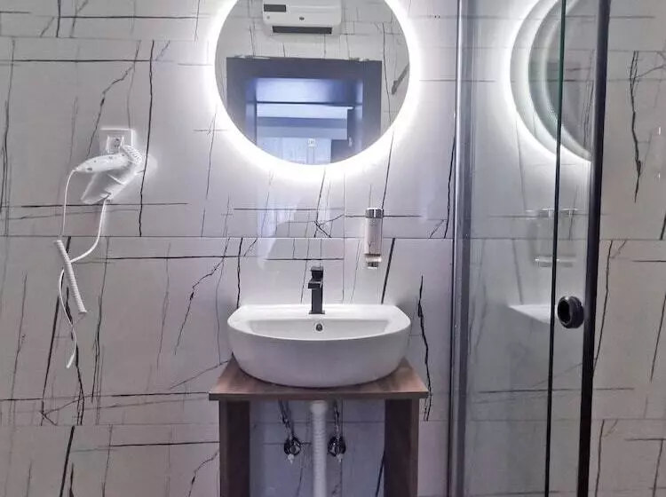 هتل Kings Palace Suites