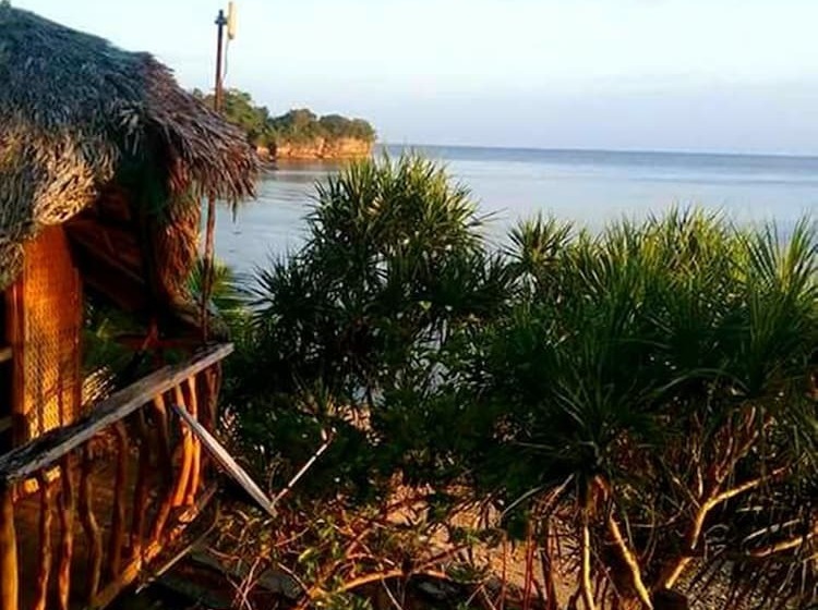 Hotel Reggae Vibes De Isla Romblon   Hostel