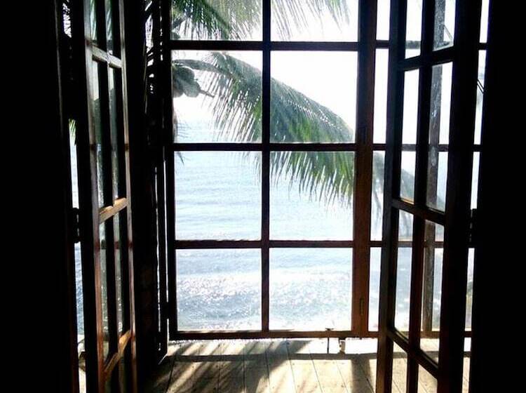 Hotel Reggae Vibes De Isla Romblon   Hostel