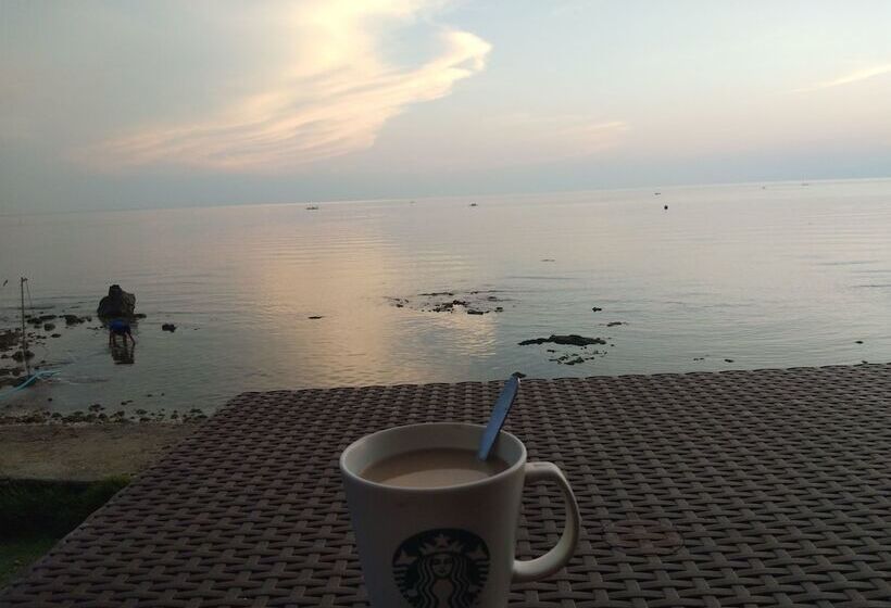 Hotel Reggae Vibes De Isla Romblon   Hostel