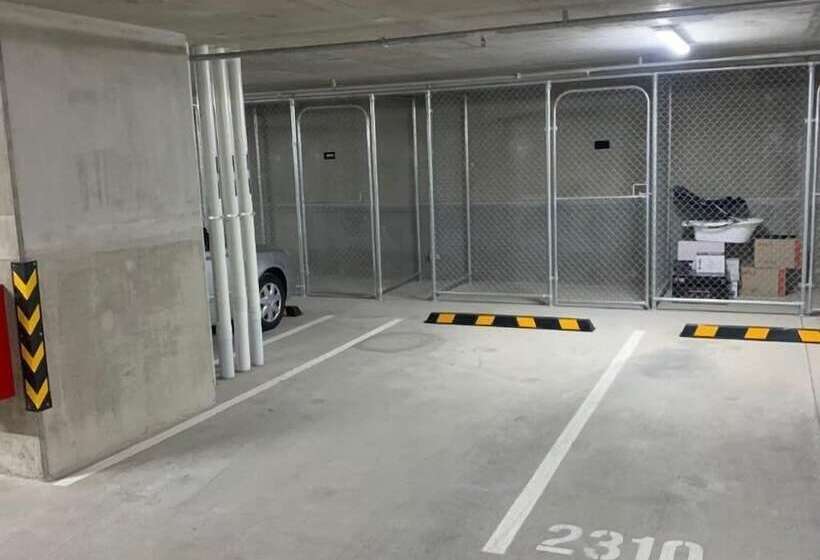 Отель Rnr Rundle Mall