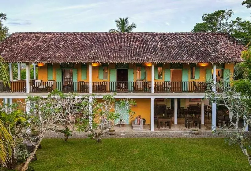 Hotelli The Last House