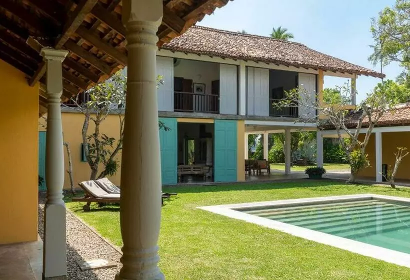 Hotelli The Last House