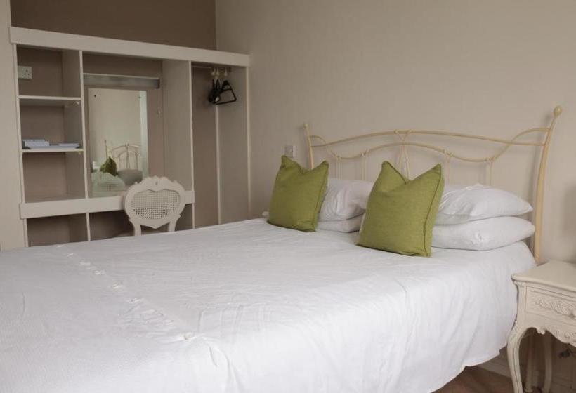 Bed and Breakfast The Hawk & Buckle Inn