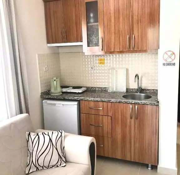 Gözdem Apart