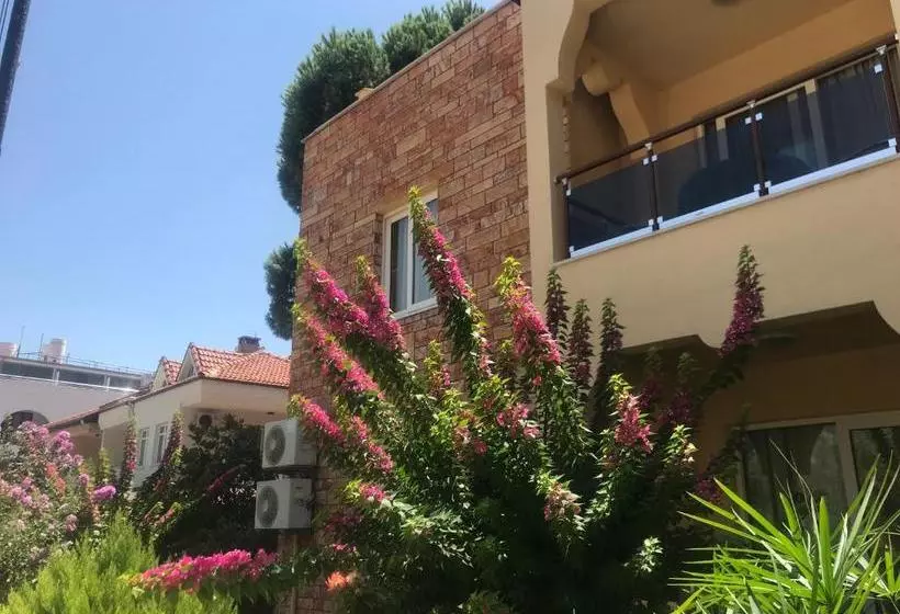 Gözdem Apart
