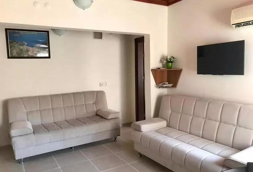 Gözdem Apart