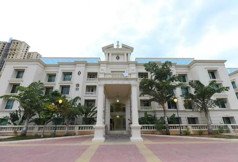 Hotelli Oyo 6954 The Lawns Oragadam