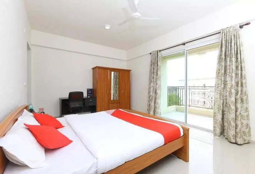 Hotelli Oyo 6954 The Lawns Oragadam