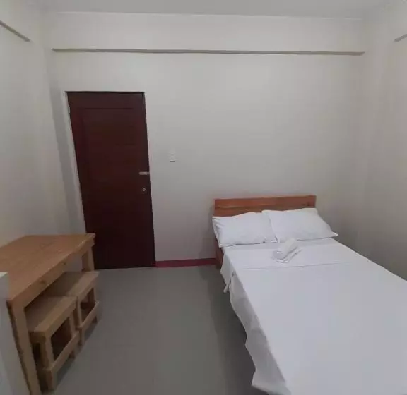 ホテル Oyo 733 P3k Suites 2