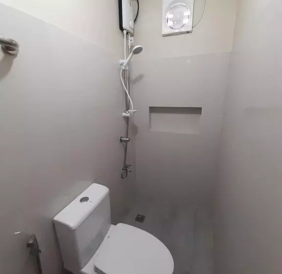 ホテル Oyo 733 P3k Suites 2