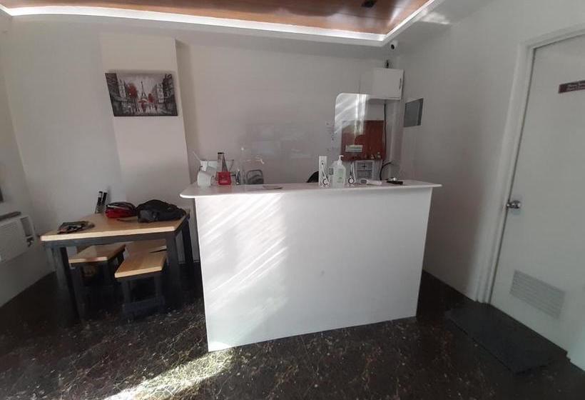 فندق Oyo 733 P3k Suites 2