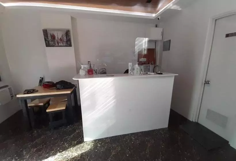 ホテル Oyo 733 P3k Suites 2