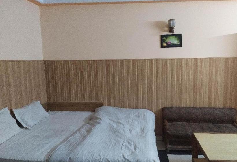 בית מלון כפרי Oyo 79581 B S Palace