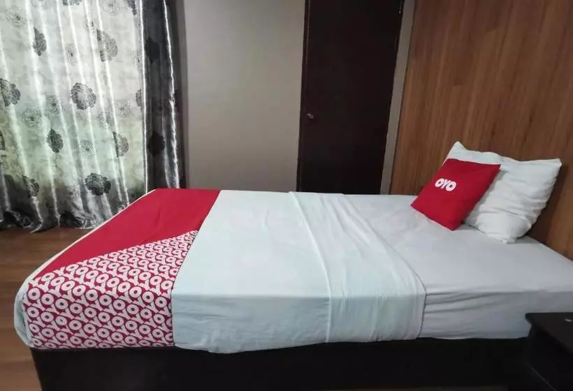 Hotelli Oyo 90240 Glory Inn