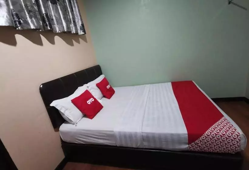 Hotelli Oyo 90240 Glory Inn