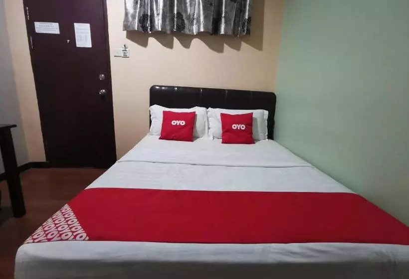 Hotelli Oyo 90240 Glory Inn