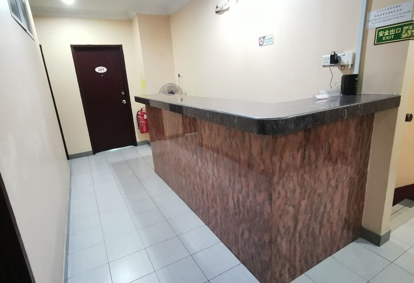 فندق Oyo 90240 Glory Inn